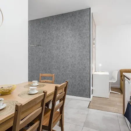 Chill Airport Ursynow * Варшава