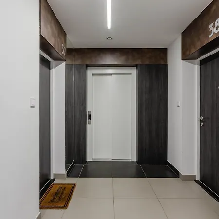 Chill Airport Ursynow * Варшава