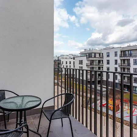 Chill Airport Ursynow Apartment